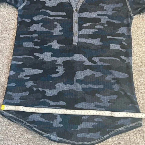 Womans Lucky Brand blue Camo Henley Thermal Long Sleeve Top Sz M - Picture 6 of 8
